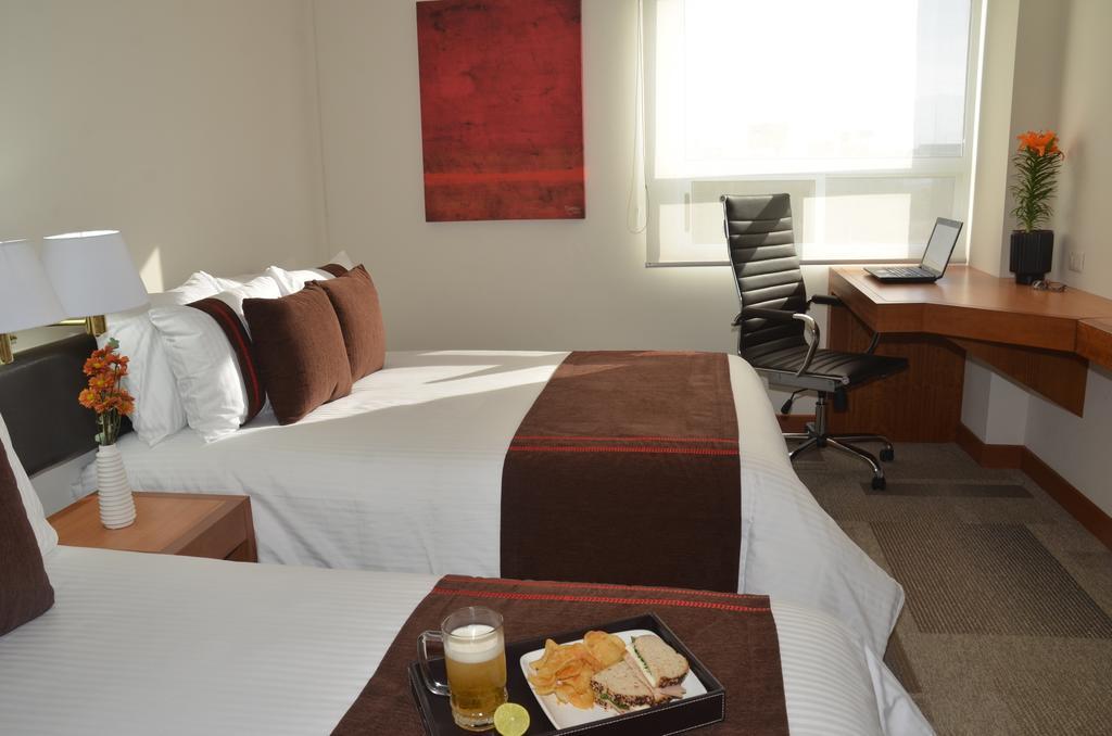 Mision Express Monterrey Aeropuerto La Fe Hotel Apodaca Eksteriør billede